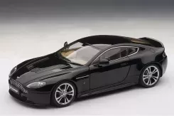 AUTOart Aston Martin V12 Vantage 2010 Black 1:18 70207