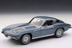 AUTOart Chevrolet Corvette C2 Coupe 1963 Sebring Silver 1:18 71182