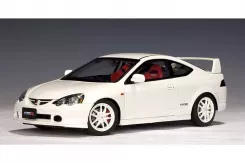 AUTOart Honda Integra Type R RHD DC5 White 1:18 73241