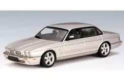 AUTOart Jaguar XJR X308 Silver 1:43 53603