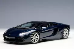 AUTOart Lamborghini Aventador LP700-4 Roadster Azzuro Thetis 1:18 74698