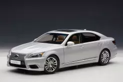 AUTOart Lexus LS600hL Sonic Silver 1:18 78841