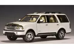 AUTOart Lincoln Navigator 1 1999 White 1:18 72761