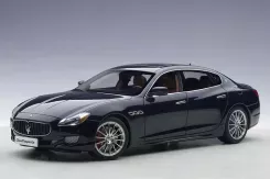 AUTOart Maserati Quattroporte GTS M139 2015 blue 1:18 75807