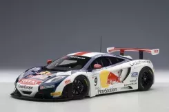 AUTOart McLaren 12C GT3 Red Bull 2012 Loeb Parente 9 1:18 81342