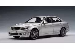 AUTOart Mercedes-Benz C63 AMG W204 iridium silver 1:18 76269