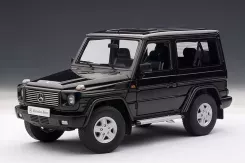 AUTOart Mercedes-Benz G Model SWB W463 Black 1:18 76111