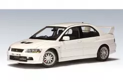 AUTOart Mitsubishi Lancer Evo VII Street Car White 1:18 77162