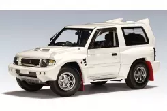 AUTOart Mitsubishi Pajero Evo V20 1998 White 1:18 77133
