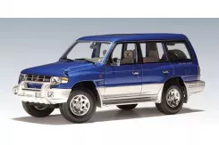 AUTOart Mitsubishi Pajero LWB V20 1998 LHD Metallic Blue 1:18 77103