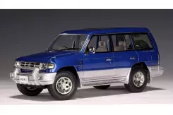 AUTOart Mitsubishi Pajero LWB V20 1998 RHD Metallic Blue 1:18 77101