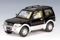 AUTOart Mitsubishi Pajero SWB V20 1999 Black 1:43 57111