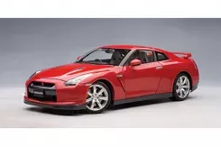 AUTOart Nissan GT-R R35 Vibrant Red 1:18 77396