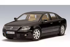 AUTOart Volkswagen Phaeton Black 1:18 79741