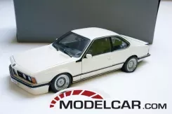 Autoart BMW M635 CSI e24 Alpine White dealer edition 1:18 80430145829
