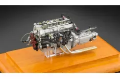 CMC Aston Martin DB4 GT 1961 Engine with Showcase 1:18 M-133