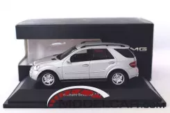 Minichamps Mercedes-Benz ML63 AMG W164 2006 silver 1:43 400034570